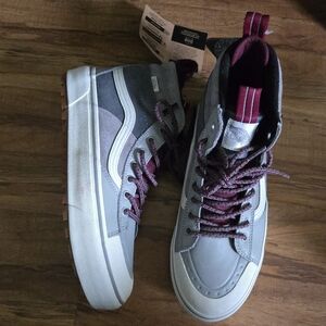 Vans Sk8 Hi Mte 2 Hiking Boots Women 9.5 Grey And White Waterproof 032026